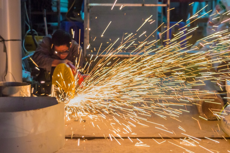 coiffure-VALBONNE-min_work-man-workshop-steel-equipment-metal-496138-pxhere.com